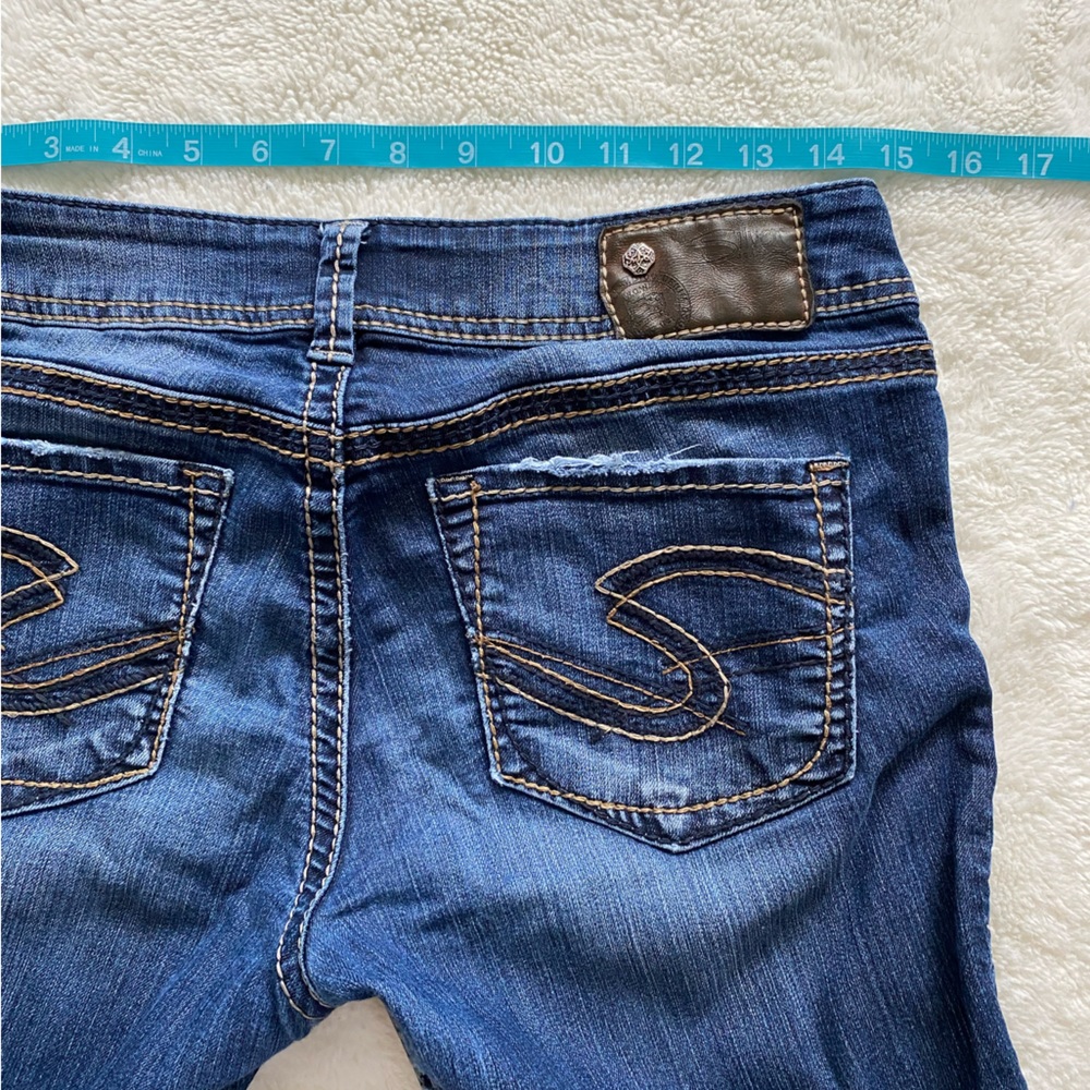 Medium Wash Capris - image 2